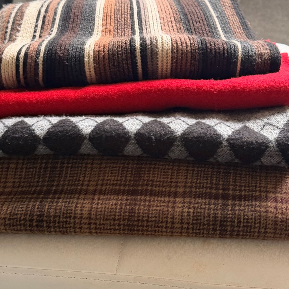 Bundle of 4 men's winter fringe acrylic scarves